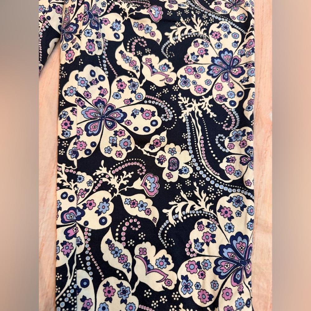 Talbots Women’s The Perfect Crop Pants Blue Purple Floral Print Size 4P - Picture 3 of 9